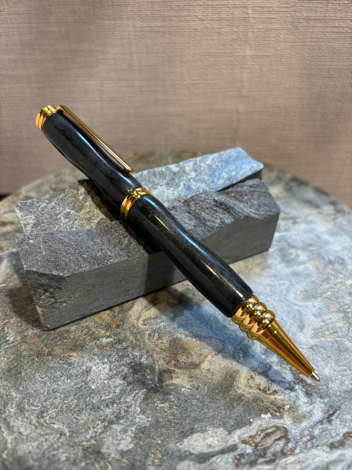 Curvy Titanium Gold